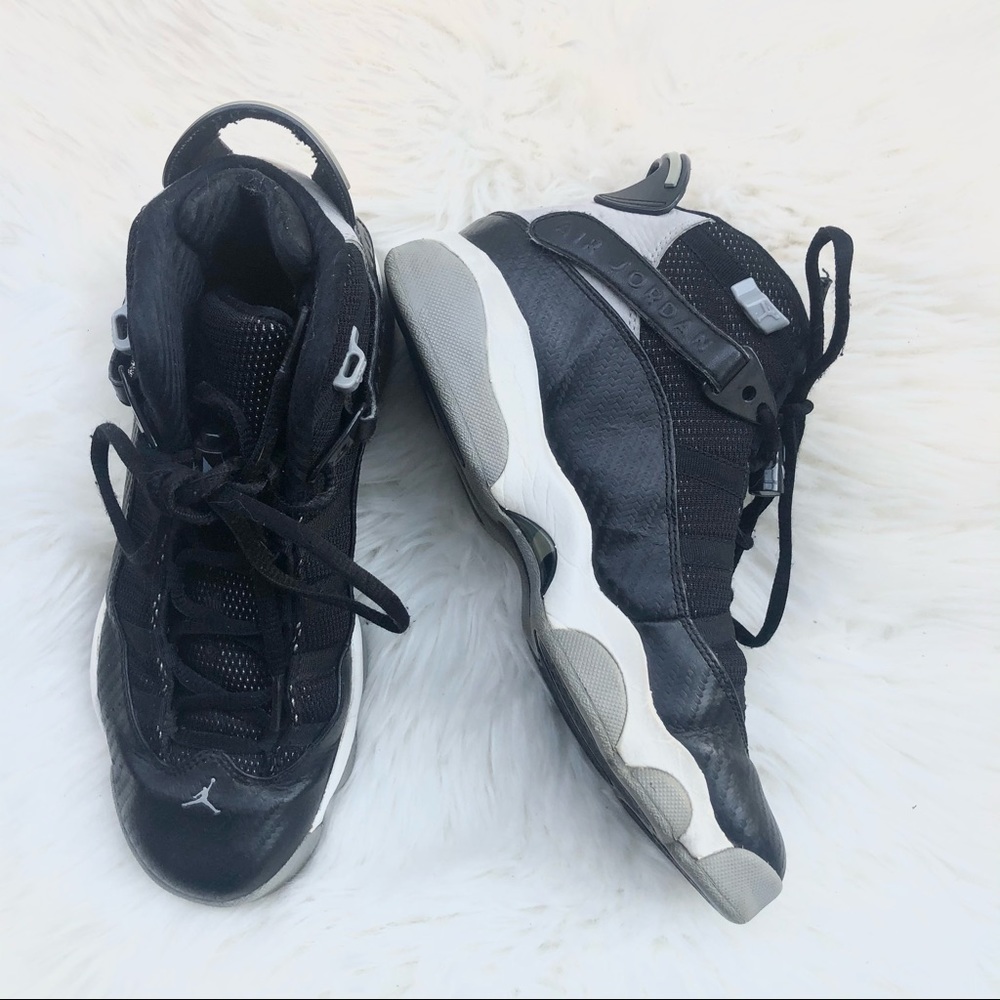 Nike Air Jordan’s 6 Rings Carbon Fiber Sz 6Y